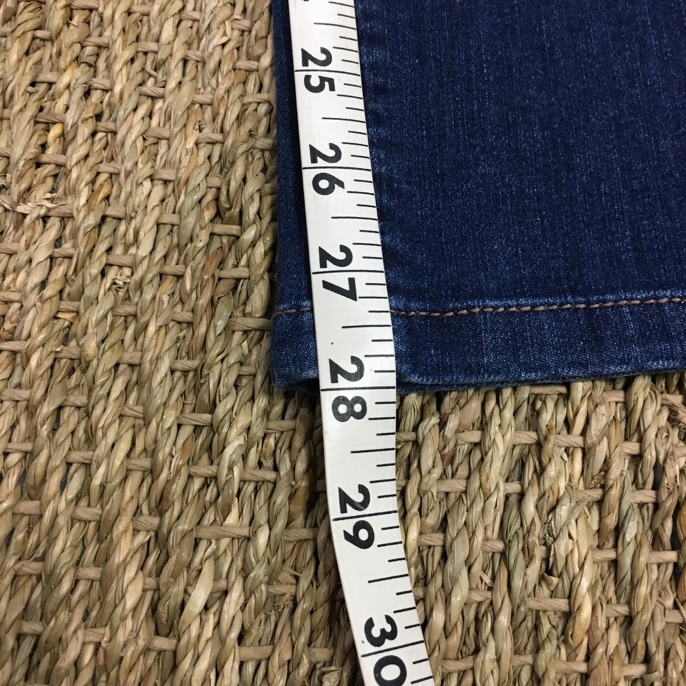 EUC White House Black Market Slim Leg Regular Distressed Fabric Jean - Picture 15 of 15